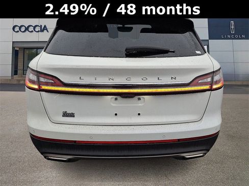 Certified 2022 Lincoln Nautilus AWD image 5