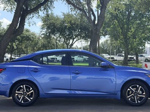 Used 2025 Nissan Sentra SV FWD image 6