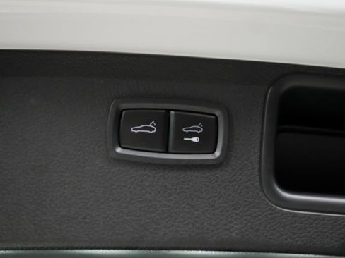 Certified 2023 Porsche Macan AWD/4WD image 14