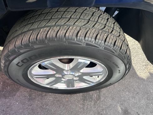 Used 2009 Jeep Grand Cherokee Limited image 21