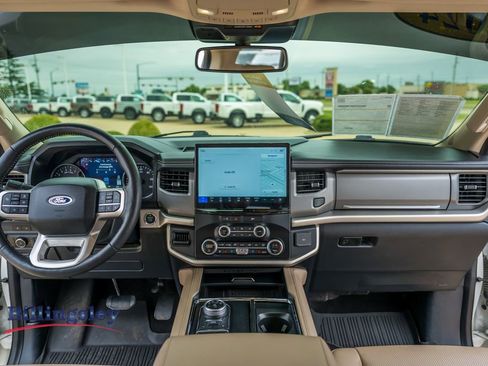 Certified 2024 Ford Expedition Max XLT RWD image 13