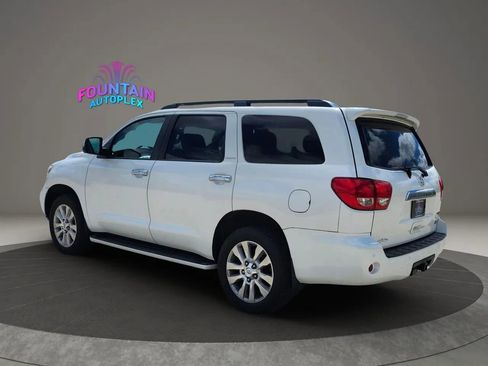 Used 2016 Toyota Sequoia Platinum image 3