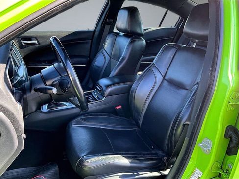 Used 2019 Dodge Charger SXT w/ Leather Interior Group image 25