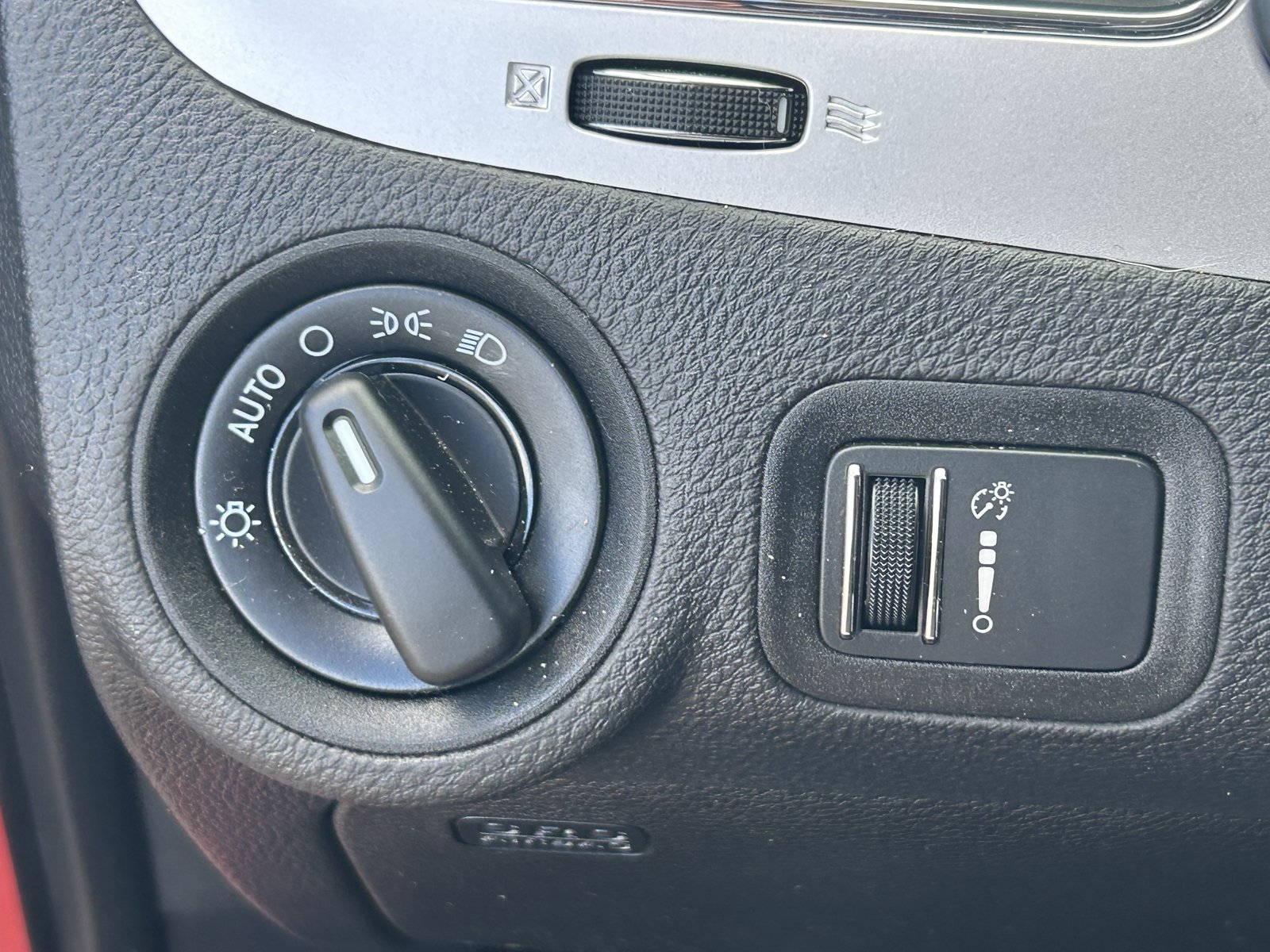 Used 2020 Dodge Journey SE w/ SE Popular Equipment Group FWD image 19