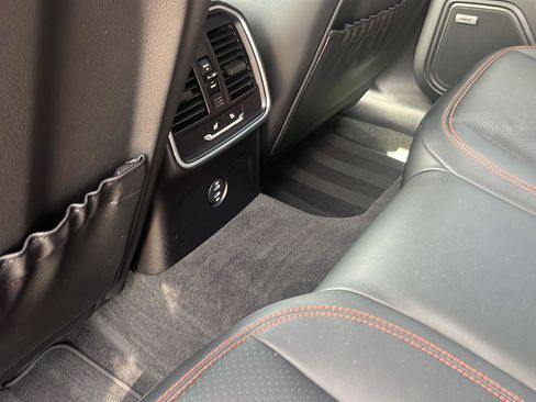 Used 2022 Porsche Macan S image 20