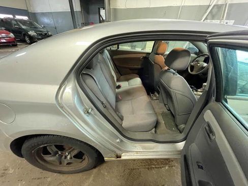 Used 2009 Chevrolet Malibu LS image 25
