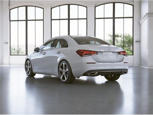 Used 2022 Mercedes-Benz A 220 4MATIC image 29