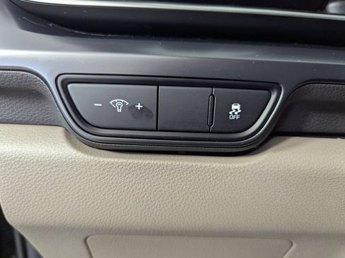 Used 2026 Kia Carnival LX FWD image 12