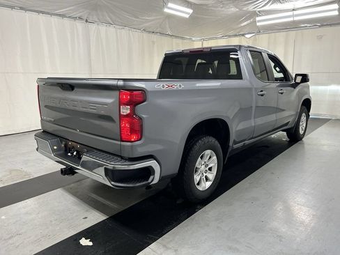 Used 2021 Chevrolet Silverado 1500 LT AWD/4WD image 2