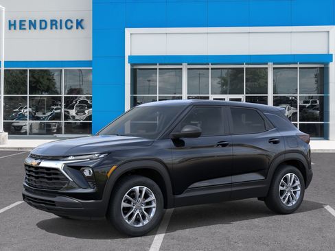 New 2026 Chevrolet TrailBlazer LS w/ LS Convenience Package FWD image 3