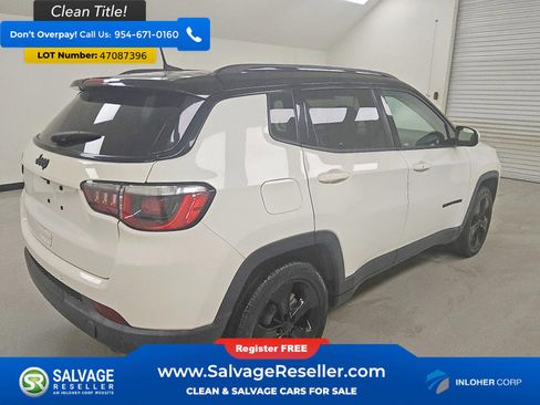 Used 2018 Jeep Compass Latitude w/ Popular Equipment Group FWD image 4