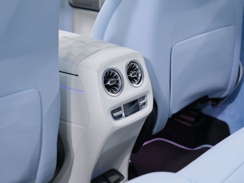 Used 2026 Mercedes-Benz G 63 AMG 4MATIC image 36