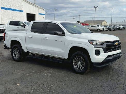 Used 2023 Chevrolet Colorado LT w/ LT Convenience Package II image 2