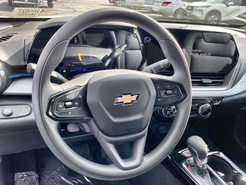 New 2026 Chevrolet Trax LT FWD image 19