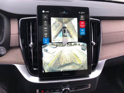 New 2026 Volvo XC90 T8 Plus w/ Protection Package Premier AWD/4WD image 25