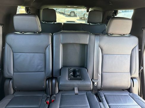 Used 2024 Chevrolet Tahoe LT AWD/4WD image 17