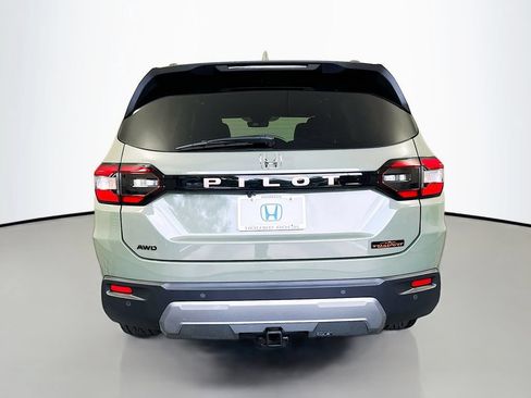Certified 2026 Honda Pilot TrailSport image 6