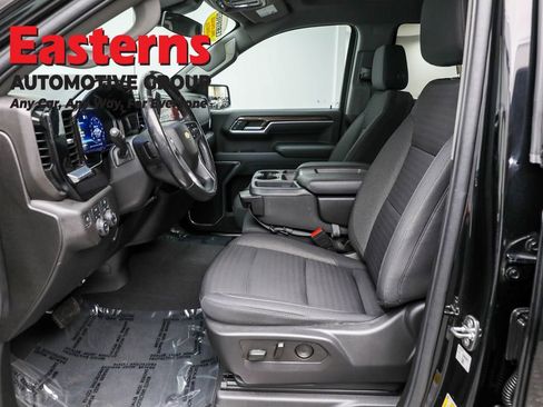 Used 2022 Chevrolet Silverado 1500 LT image 14