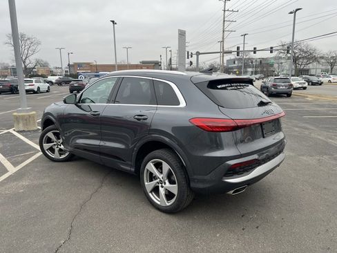 Used 2025 Audi Q5 Premium Plus w/ Premium Plus image 4