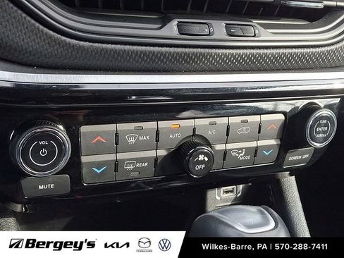 Used 2022 Jeep Compass Trailhawk w/ Sun and Sound Group image 18