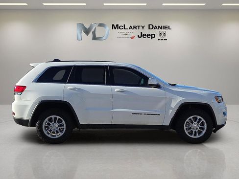 Used 2018 Jeep Grand Cherokee Laredo image 6