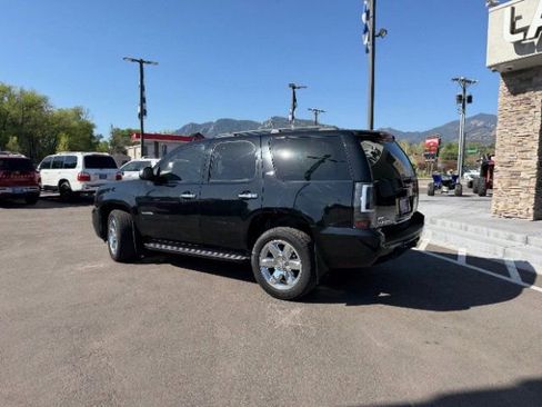 Used 2012 GMC Yukon SLT w/ SLT Chrome Package AWD/4WD image 10