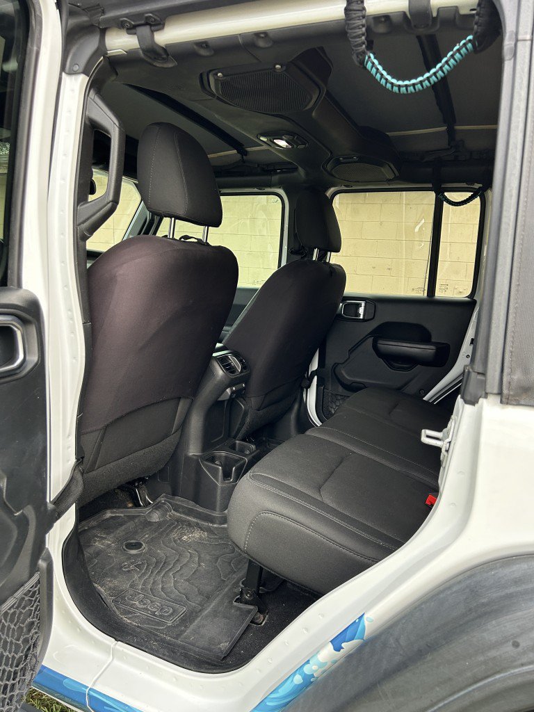 Used 2018 Jeep Wrangler Unlimited Sport AWD/4WD image 14