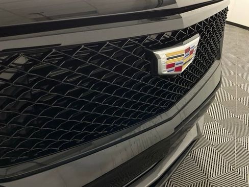 Used 2025 Cadillac XT4 Sport image 9