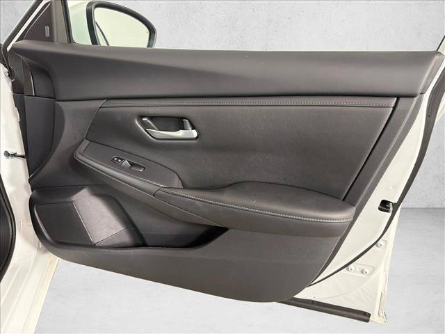 Used 2025 Nissan Sentra SV FWD image 14