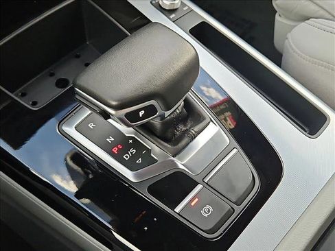 Used 2025 Audi Q5 2.0T Premium AWD/4WD image 12