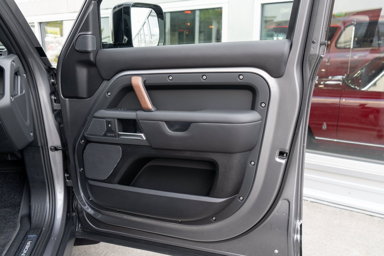 Used 2022 Land Rover Defender 110 X AWD/4WD image 29