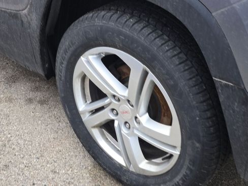 Used 2018 GMC Terrain SLE w/ Driver Convenience Package image 5