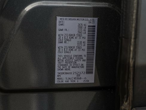 Used 2025 Nissan Pathfinder SV FWD image 35