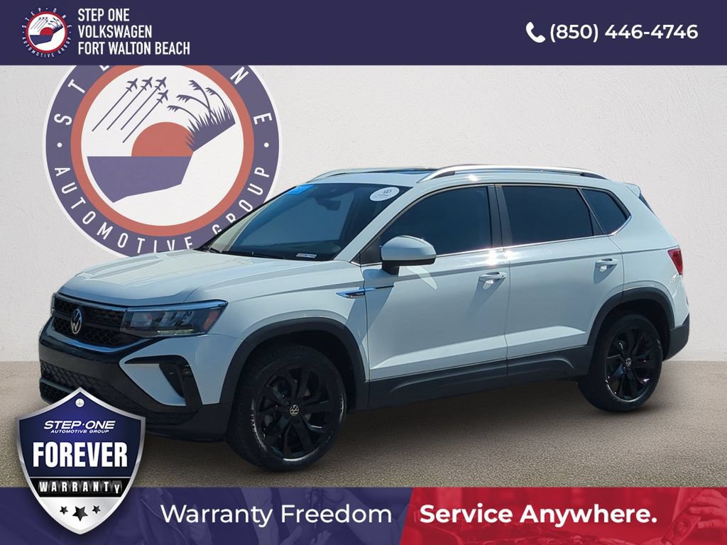 Certified 2023 Volkswagen Taos SE FWD image 1