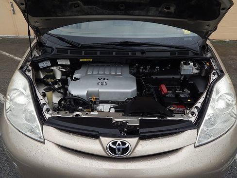 Used 2007 Toyota Sienna LE image 32