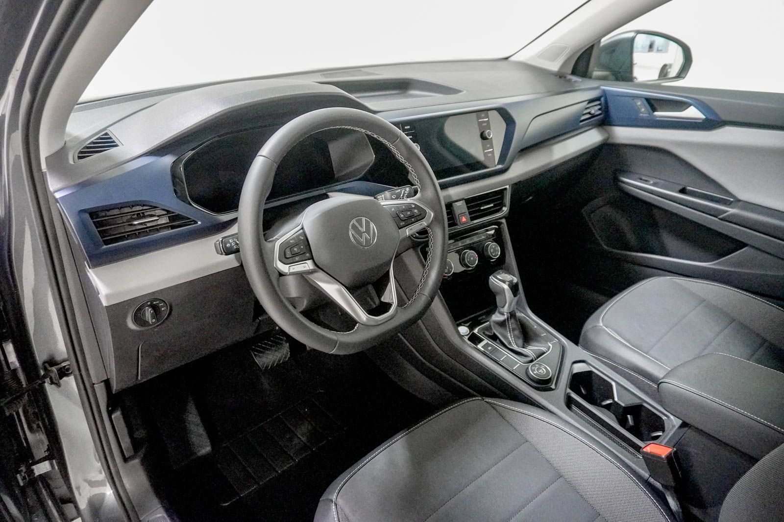 Used 2023 Volkswagen Taos SE AWD/4WD image 19