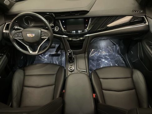 Used 2024 Cadillac XT6 Premium Luxury w/ LPO, Floor Liner Package FWD image 15