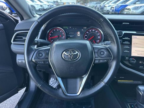 Used 2020 Toyota Camry XSE image 15