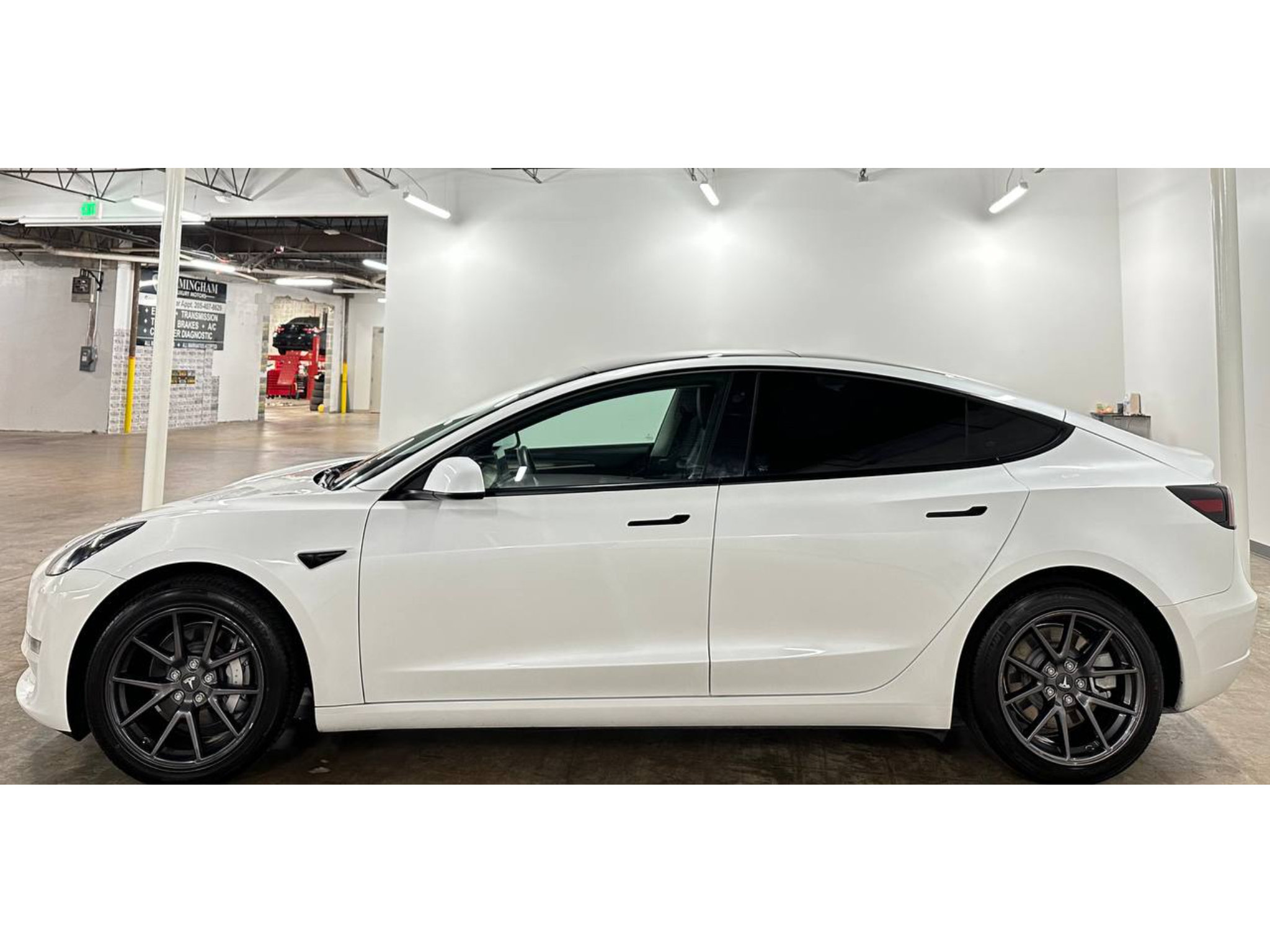 Used 2023 Tesla Model 3 Standard Range RWD image 8