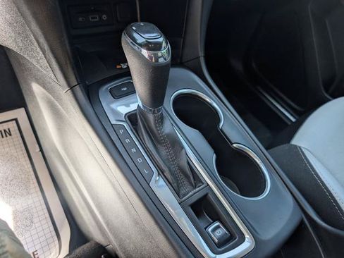 Used 2020 Chevrolet Equinox Premier FWD image 9