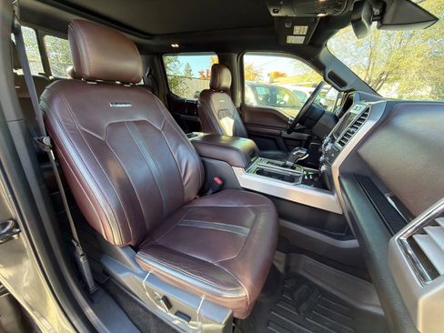 Used 2016 Ford F150 Platinum w/ Equipment Group 701A Luxury AWD/4WD image 7