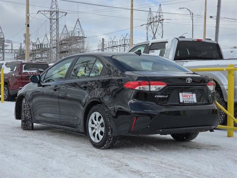 Used 2021 Toyota Corolla LE image 10