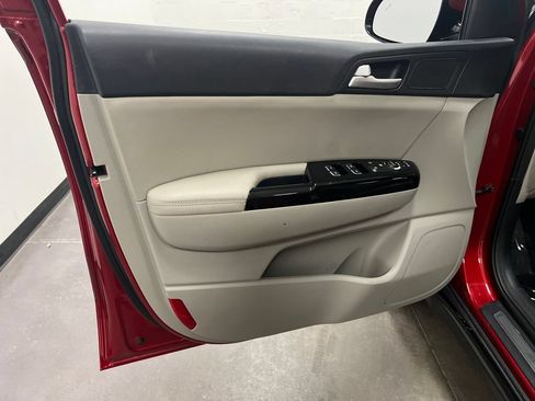 Used 2022 Kia Sportage Nightfall Edition w/ Nightfall Fwd Premium Package image 13