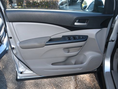 Used 2014 Honda CR-V LX image 9