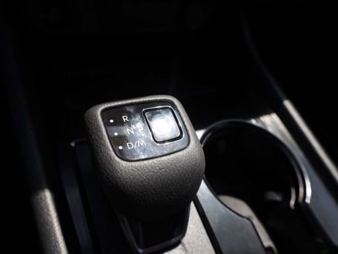 Used 2024 Nissan Rogue SV AWD/4WD image 10