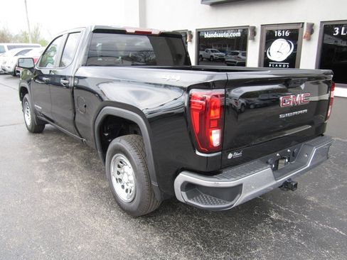 Used 2024 GMC Sierra 1500 Pro w/ Pro Value Package AWD/4WD image 3