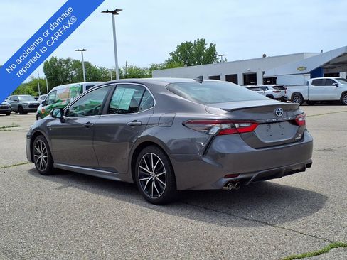Used 2021 Toyota Camry SE FWD image 8