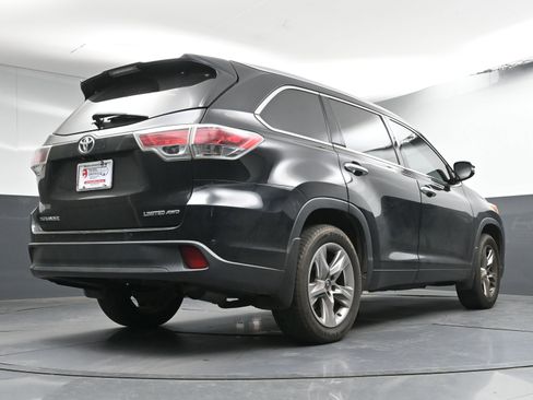 Used 2016 Toyota Highlander Limited image 28