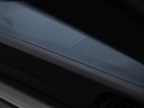 Used 2025 Porsche 911 Carrera image 32