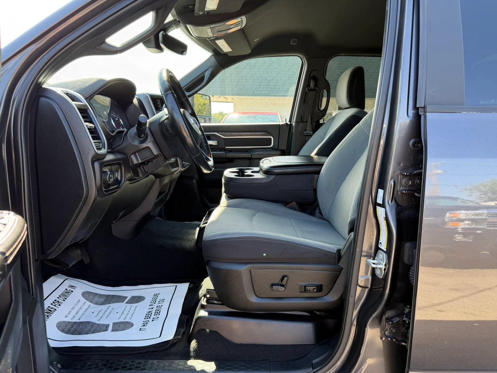 Used 2024 RAM 2500 Big Horn AWD/4WD image 13